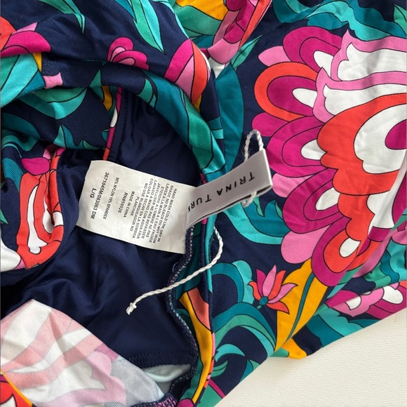 TRINA TURK SWIM India Garden Paddle Suit floral cut out long sleeve large - Picture 9 of 9